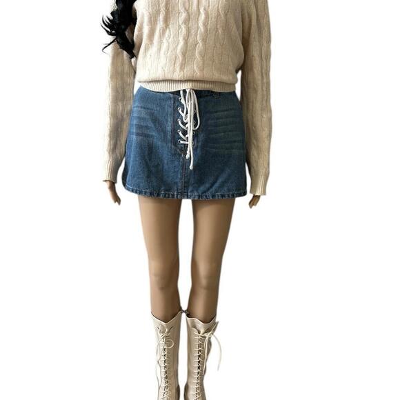 Forever 21 Lace-Up Denim Skirt - Chic and Trendy - Picture 2 of 4